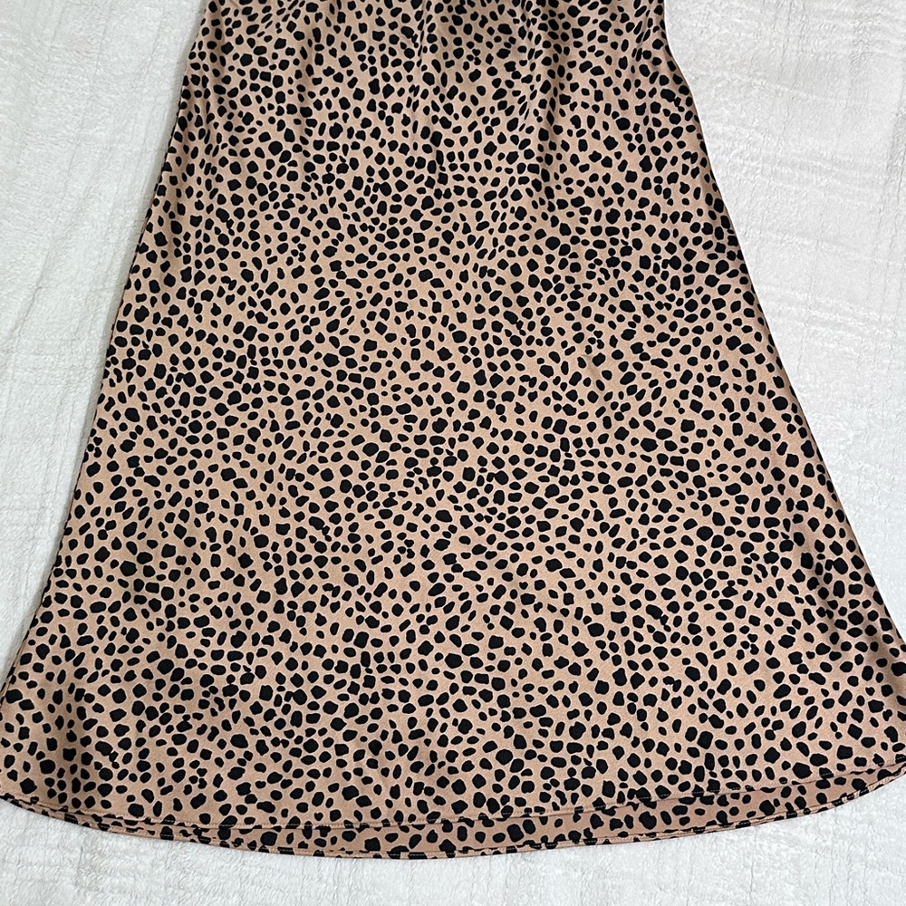 LOFT Tan and Black A-Line Skirt